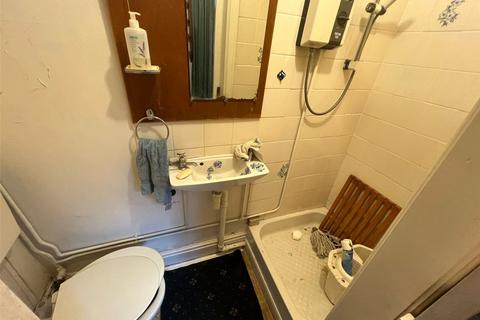 37 Wanderers Avenue, Wolverhampton, WV2 3HL