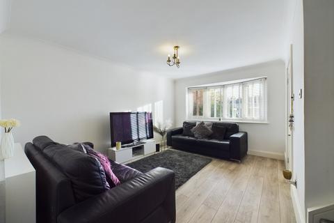 3 bedroom terraced house for sale, Crossways, Canvey Island, SS8