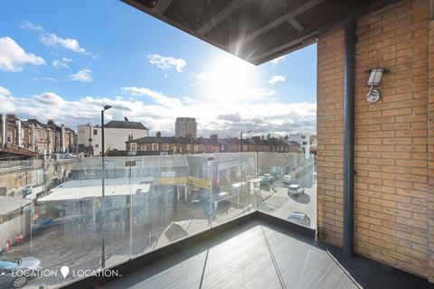 2 bedroom flat for sale, Selsea Place, Essence House Selsea Place, N16