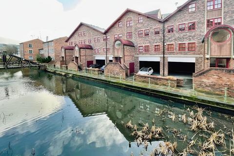 2 bedroom flat to rent, Flyboat House, Navigation Walk, Leeds, West Yorkshire, LS10