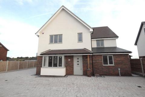 4 bedroom detached house for sale - Robinson Road, Brightlingsea, Colchester, Essex, CO7