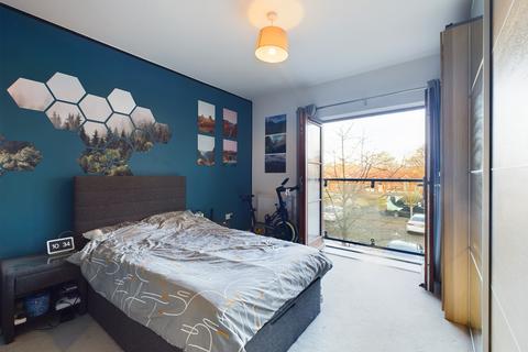 2 bedroom flat for sale, Greenlands Road, Limes Park, Basingstoke, RG24