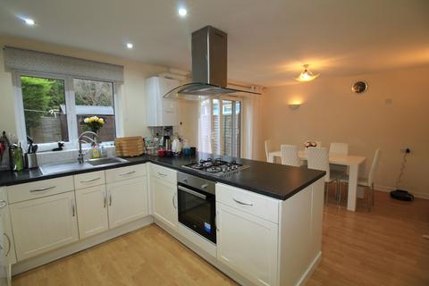 4 bedroom semi-detached house to rent - Solihull, Solihull B90