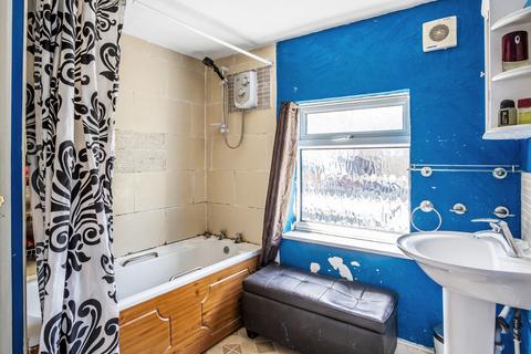 129 Kingston Road, Leatherhead, KT22 7NT