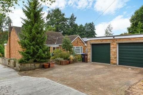 3 bedroom detached bungalow for sale - Pinetrees, Weston Favell, Northampton NN3 3ET