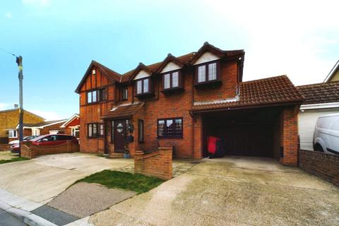 4 bedroom detached house for sale, May Avenue, Canvey Island, SS8