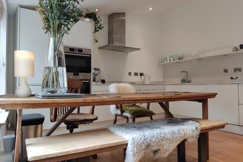 2 bedroom mews to rent, West Silvermills Lane, Stockbridge, Edinburgh, EH3