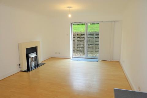 1 bedroom flat to rent, Great Heathmead, Haywards Heath, RH16