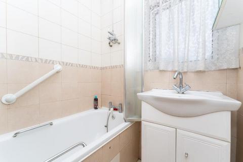 5 The Ride, Brentford, TW8 9LB