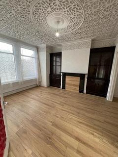 5 bedroom terraced house to rent, 5 Bedroom House For Rent in London, N17