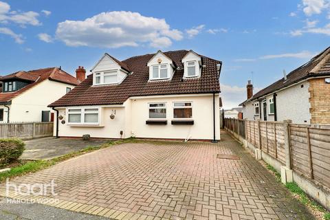 3 bedroom semi-detached house for sale, Prospect Road, Hornchurch