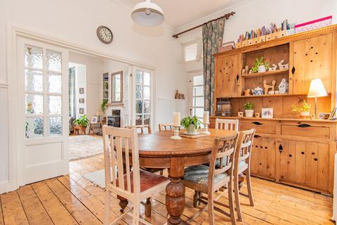 Newlands Queens Drive, Windermere, LA23 2EL
