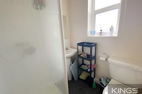 2 bedroom flat to rent, Highfield Lane