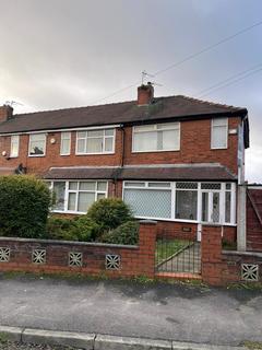 2 bedroom semi-detached house to rent, Marfield Avenue, Chadderton