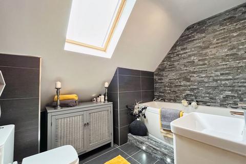 Noddfa Little Row, Aberdare, CF44 0YY