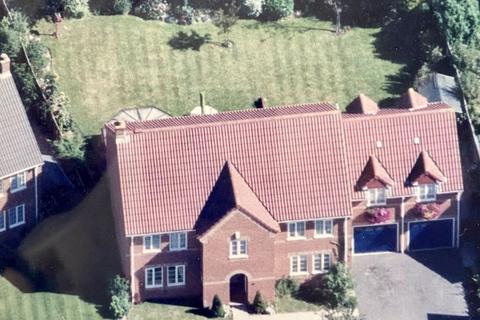 5 bedroom detached house for sale - Toddington Park, Littlehampton