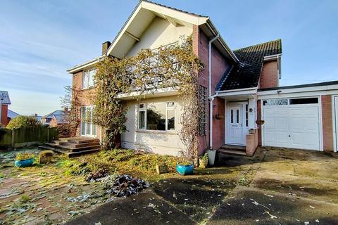 5 bedroom detached house for sale - Manor Road, Carlisle