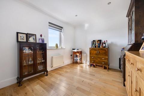 60 Beacon View, Standish, Wigan, WN6 0RL