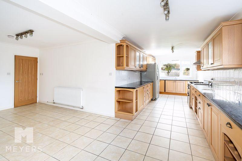 Brocklebank, New Road, Ringwood, BH24 4 bed detached house for sale £