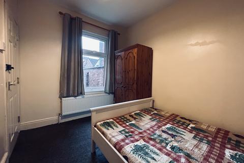 5 bedroom house share to rent - Northampton NN1