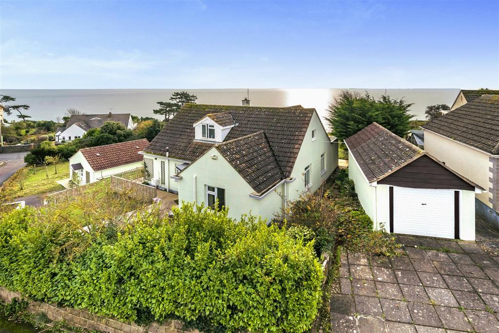 Highcliffe Close, Seaton 5 bed detached house for sale £495,000