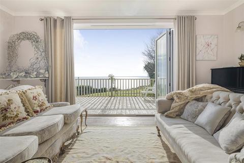 Panorama Highcliffe Close, Seaton, EX12 2QA