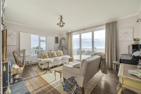 Panorama Highcliffe Close, Seaton, EX12 2QA
