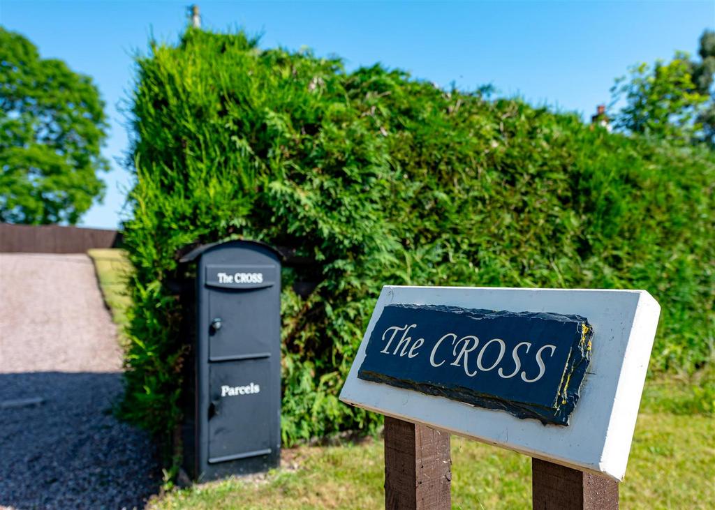 The Cross, High Grosvenor, Claverley, Bridgnorth 3 bed detached house for sale £725,000