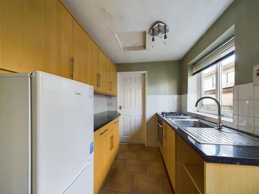 Kitchen: