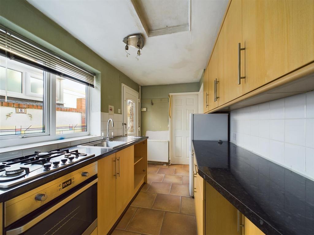 Kitchen: