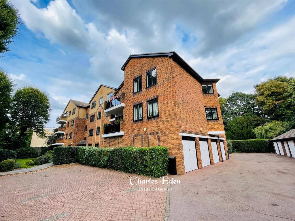 Beech Court, 46 Copers Cope Road, Beckenham BR3 2 bed flat for sale £