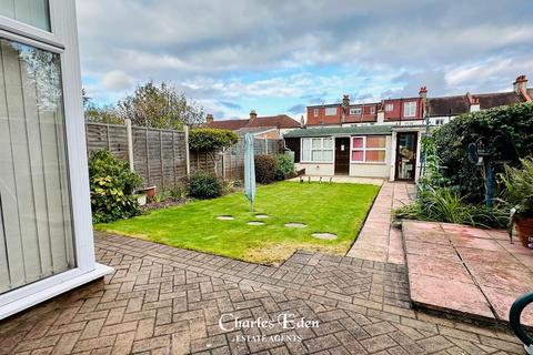 11 Ashleigh Road, London, SE20 7YW