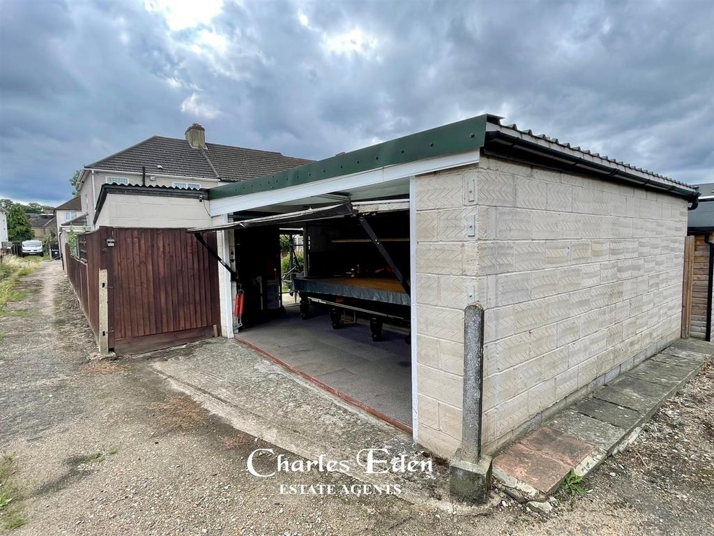 Garage.jpg