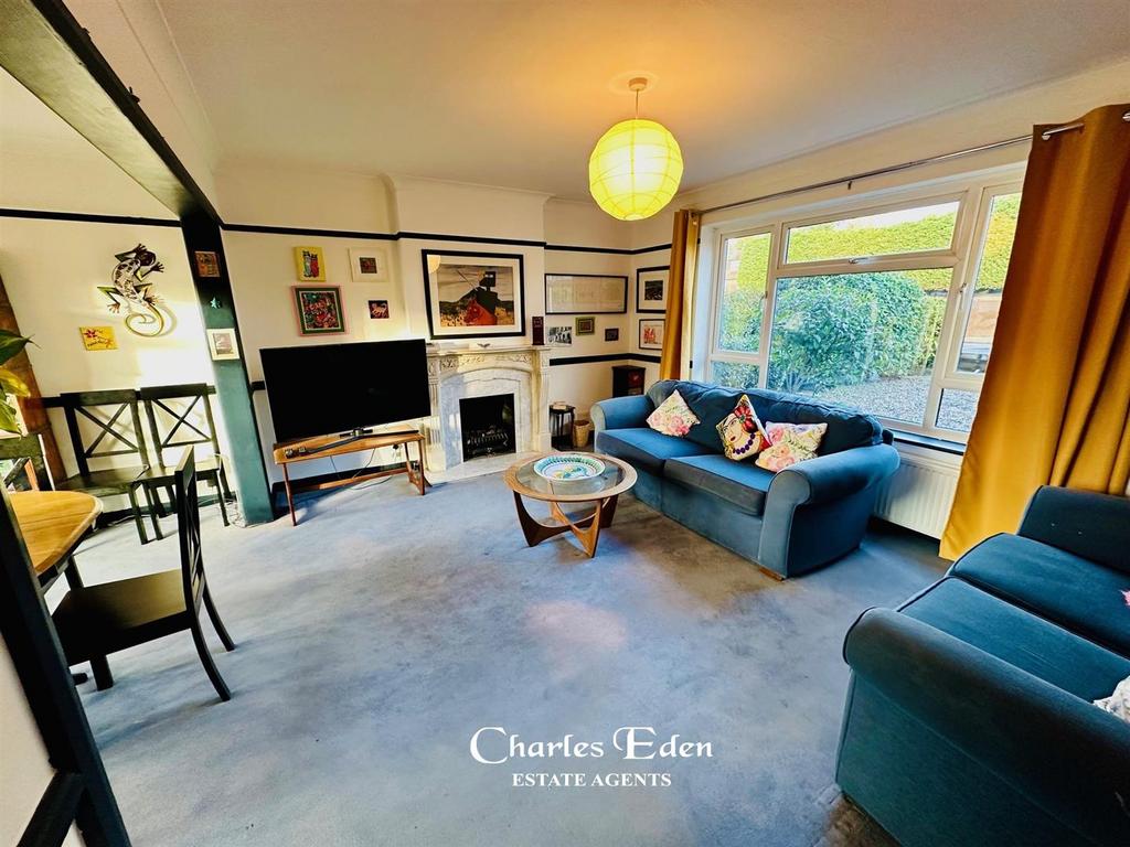 Wickham Road, Beckenham BR3 4 bed detached house for sale £750,000