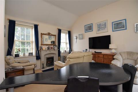 2 bedroom bungalow for sale, Stable Court, Hadzor, Droitwich, Worcestershire, WR9