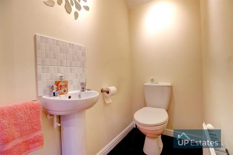 3 bedroom semi-detached house for sale, Niagara Close, Bannerbrook Park, Coventry