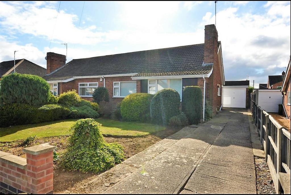 Dorset Avenue, Wigston, Leicestershire 2 bed semidetached bungalow £