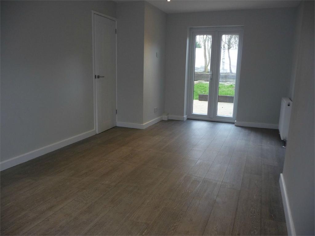 Cherry Way, Hatfield, Hatfield, AL10 3 bed terraced house £1,700 pcm (£392 pw)
