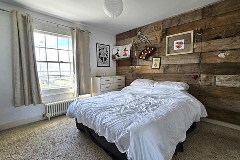 45 Eastern Esplanade, Southend-on-sea, SS1 2ES