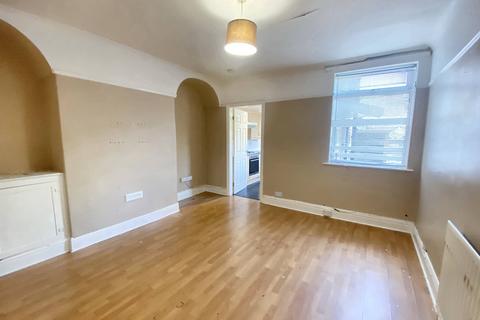 2 bedroom apartment to rent - Myrtle Grove, Wallsend NE28