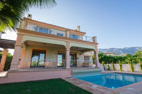 4 bedroom villa, Marbella, Malaga, Spain