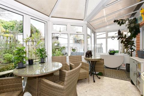11 Chalkpit Terrace, Dorking, RH4 1HX