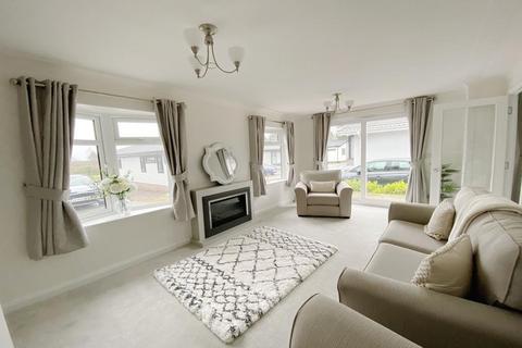 2 bedroom park home for sale - Lone Pine Drive Ferndown BH22 8FS