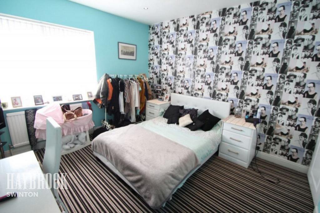 Barnsley Road, Goldthorpe 2 bed terraced house for sale £70,000