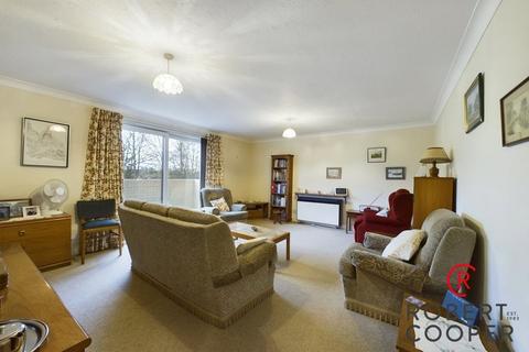 12 Winslow Close, Pinner, HA5 2QX