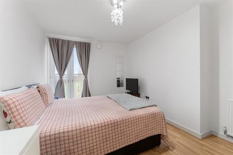 346 Whitestone Way, Croydon, CR0 4FJ