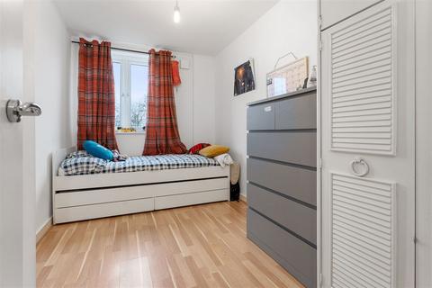 346 Whitestone Way, Croydon, CR0 4FJ