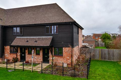 2 bedroom end of terrace house for sale - Blossom Way, Marden, Tonbridge, Kent