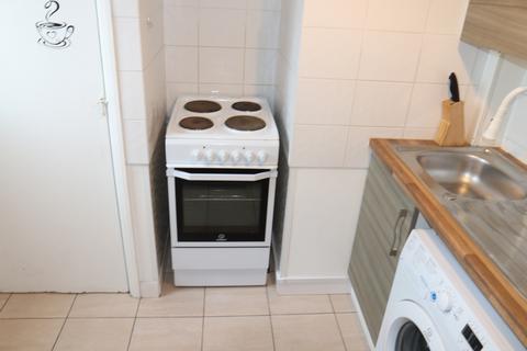 Studio to rent, Bentley Court, Luton LU1