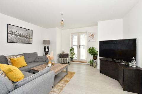 2 bedroom apartment for sale, Daffodil Crescent, Crawley, West Sussex